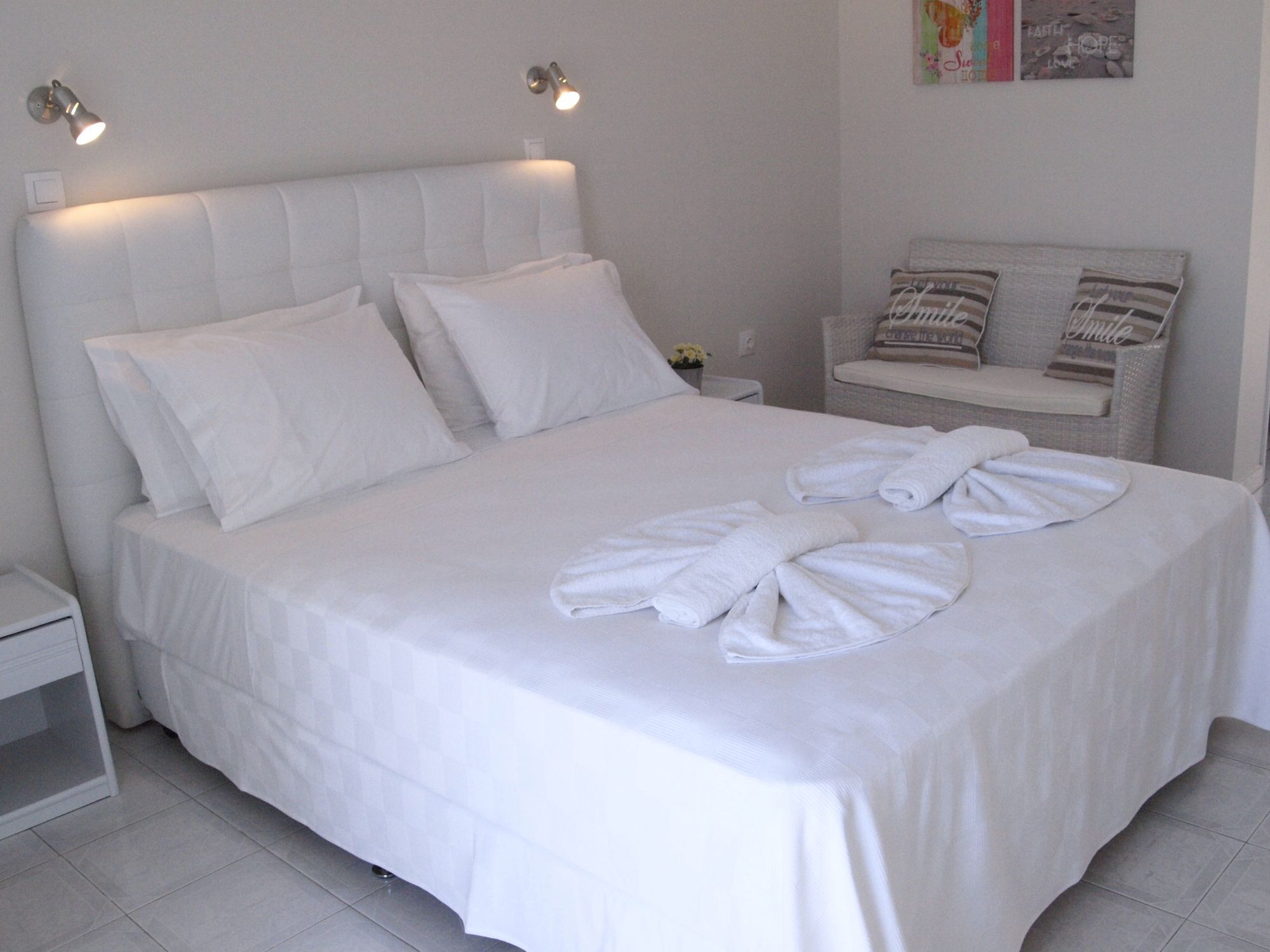 Hotel Petradi Íosz Kültér fotó